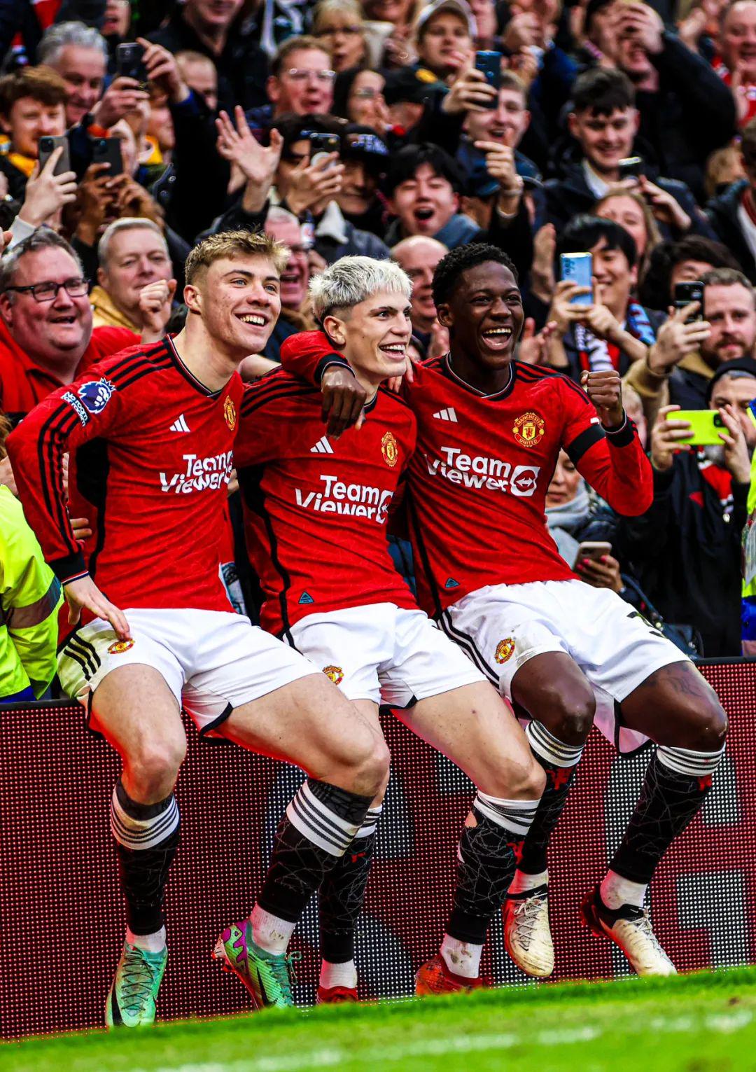 了头条, 加纳乔和霍, 与加纳乔一